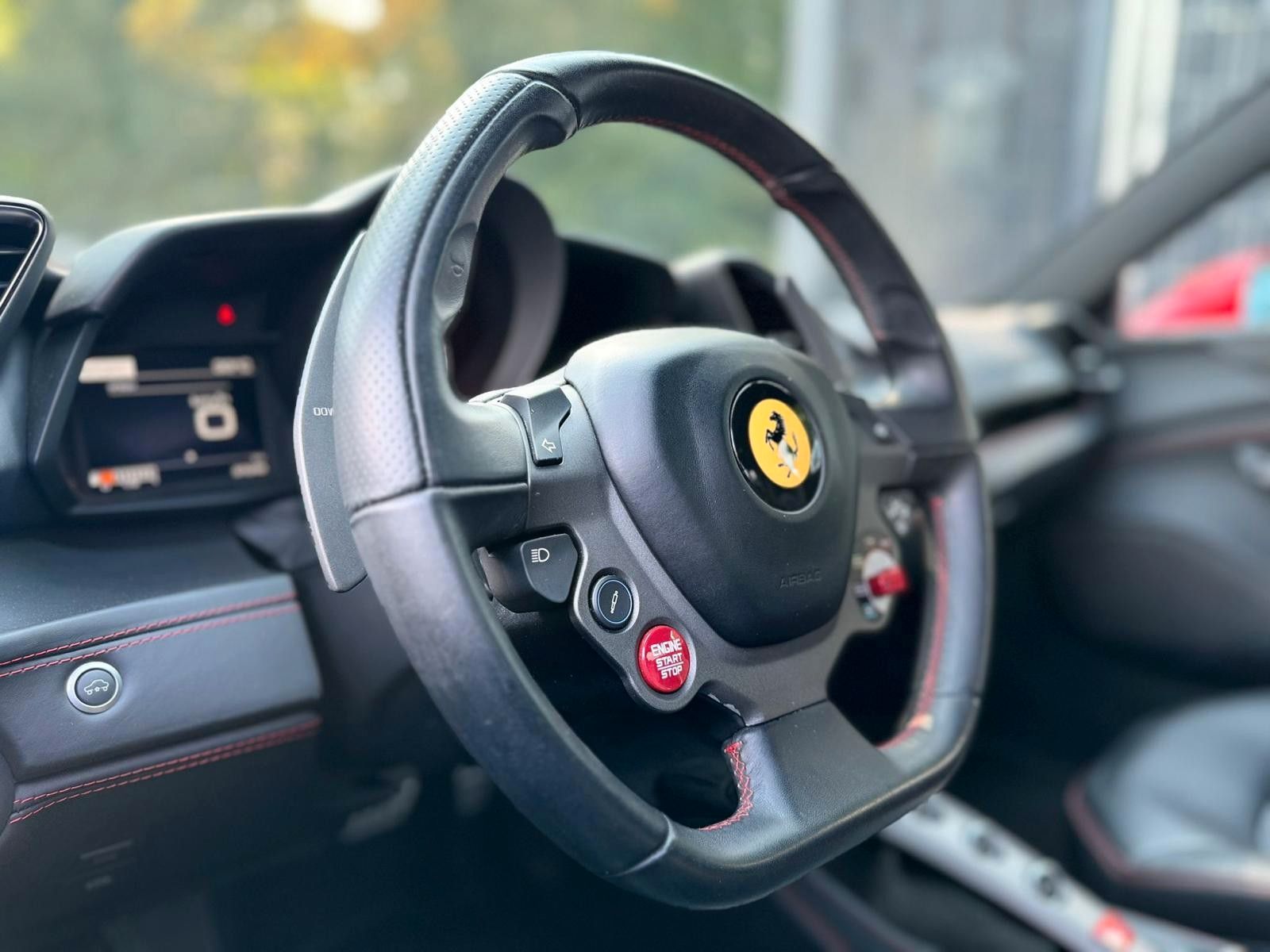 Fahrzeugabbildung Ferrari 488 GTB Coupé DCT*ROSSO SCUDERIA*LIFT*22.ZOLL*