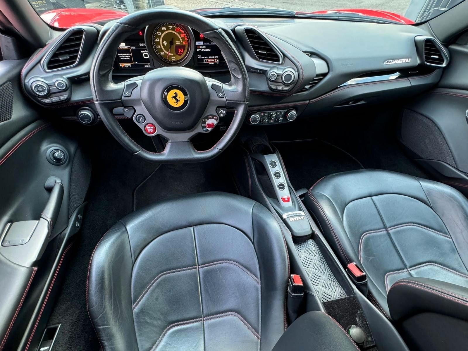 Fahrzeugabbildung Ferrari 488 GTB Coupé DCT*ROSSO SCUDERIA*LIFT*22.ZOLL*