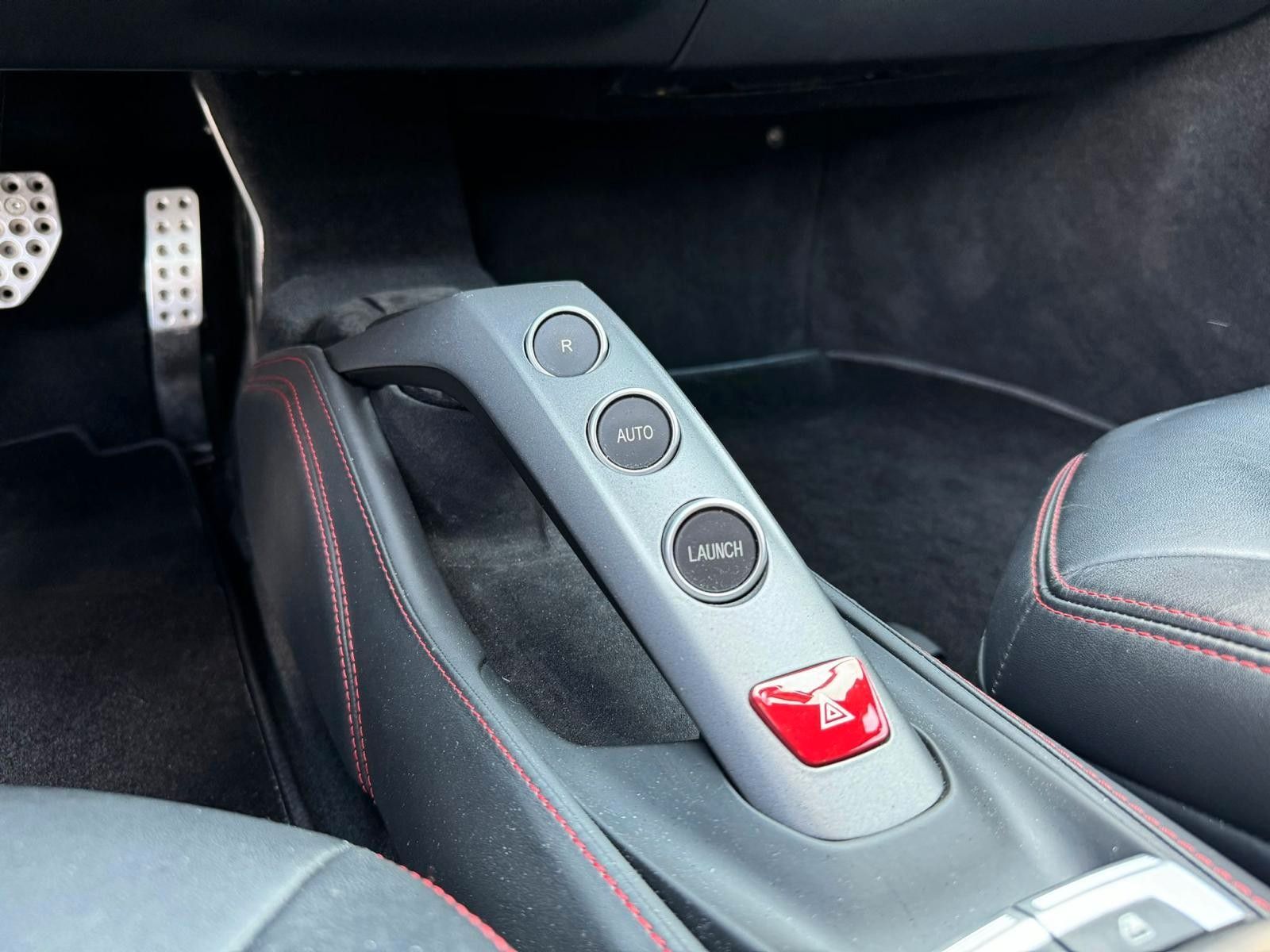 Fahrzeugabbildung Ferrari 488 GTB Coupé DCT*ROSSO SCUDERIA*LIFT*22.ZOLL*