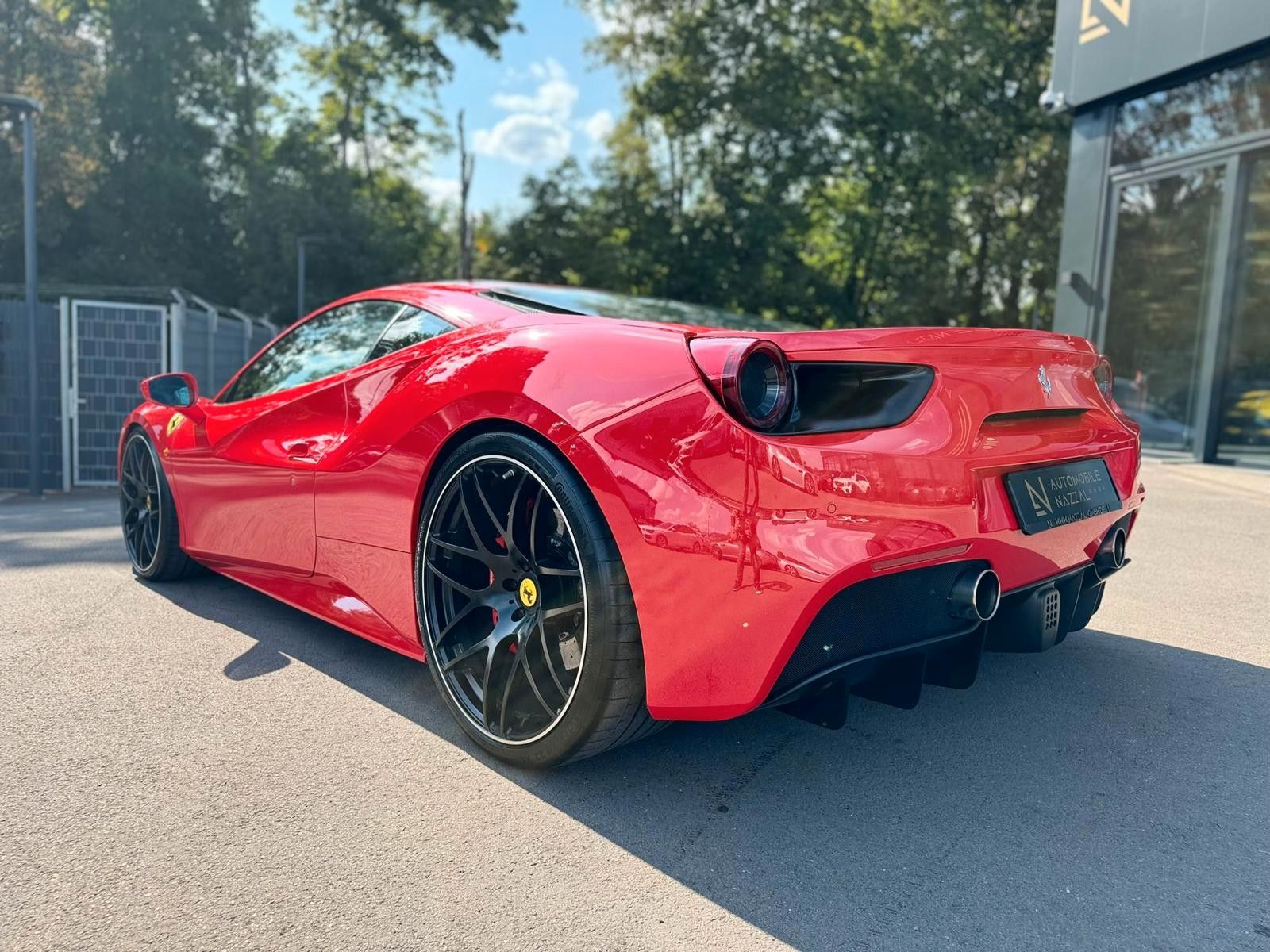 Fahrzeugabbildung Ferrari 488 GTB Coupé DCT*ROSSO SCUDERIA*LIFT*22.ZOLL*
