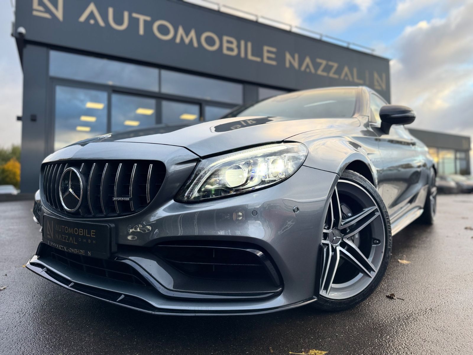 Fahrzeugabbildung Mercedes-Benz C63 AMG COUPE*PANORAMA*BURMESTER*FACELIFT*CARBON