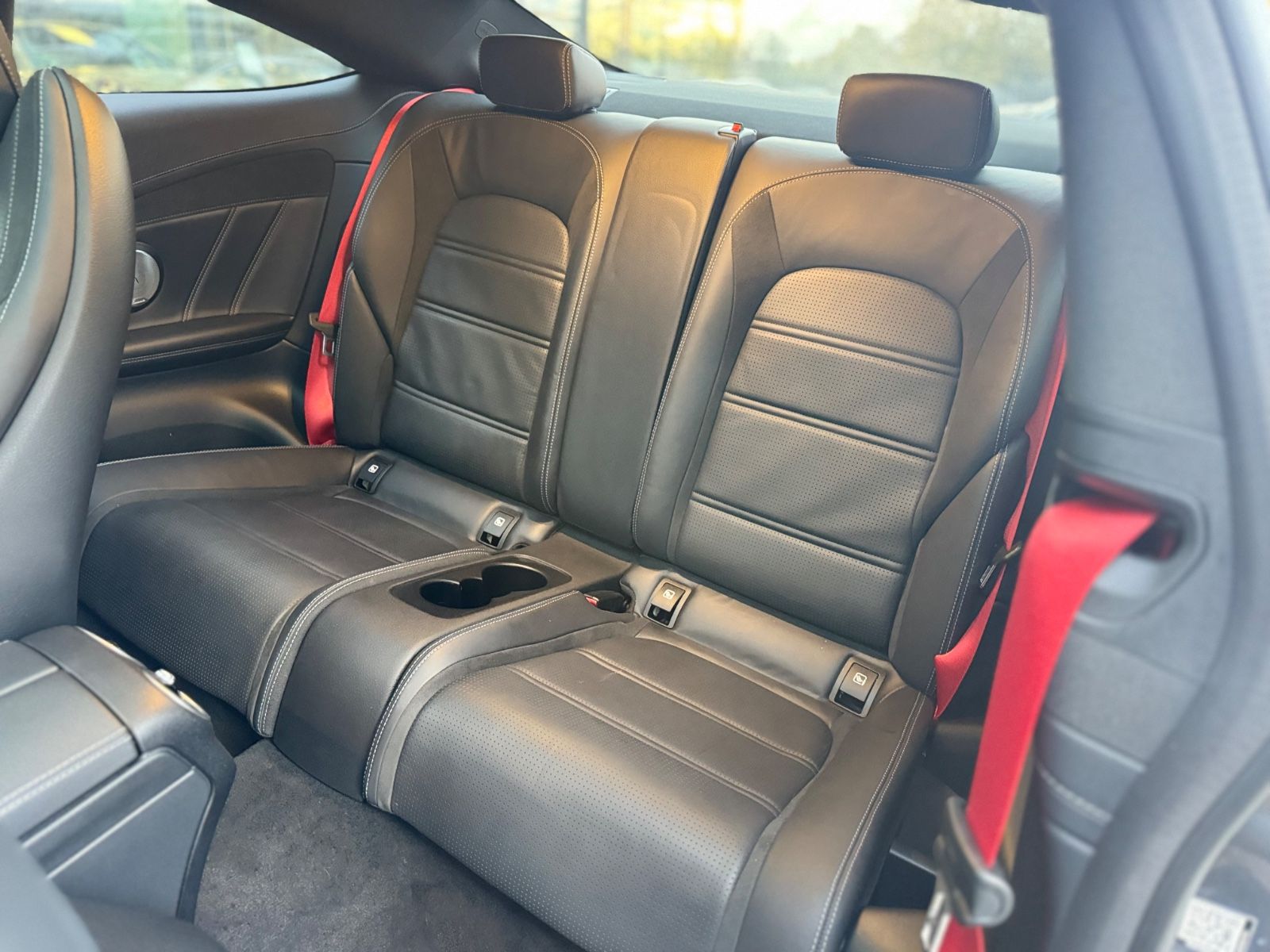 Fahrzeugabbildung Mercedes-Benz C63 AMG COUPE*PANORAMA*BURMESTER*FACELIFT*CARBON