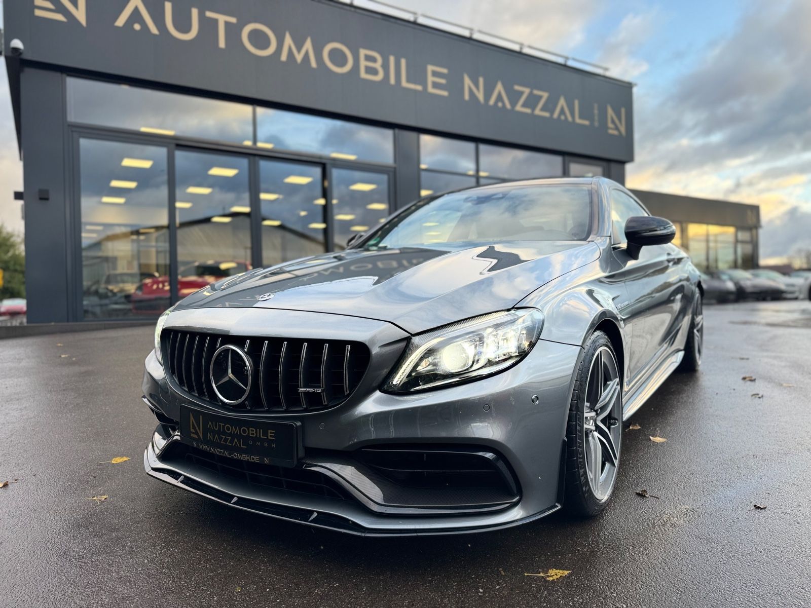 Fahrzeugabbildung Mercedes-Benz C63 AMG COUPE*PANORAMA*BURMESTER*FACELIFT*CARBON