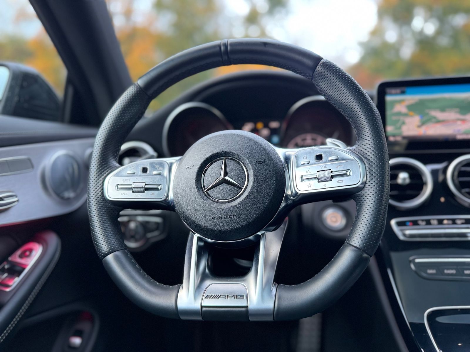 Fahrzeugabbildung Mercedes-Benz C63 AMG COUPE*PANORAMA*BURMESTER*FACELIFT*CARBON