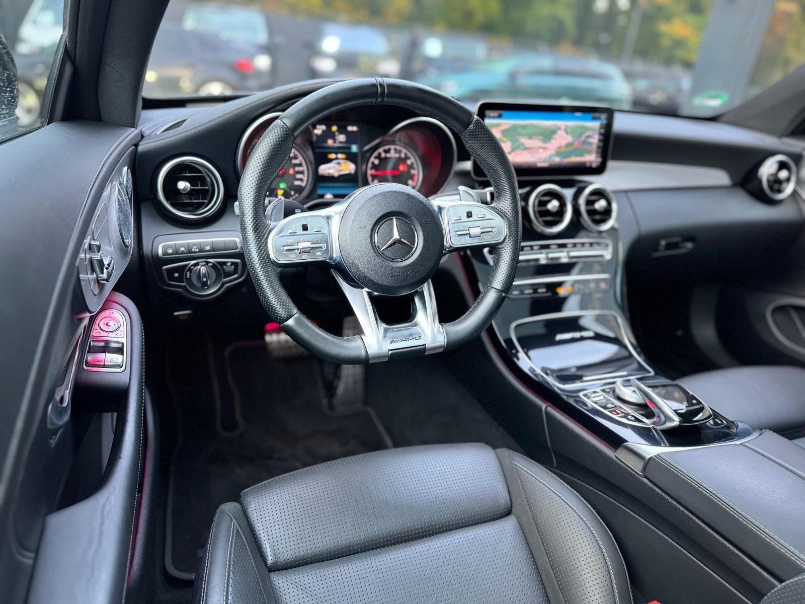 Fahrzeugabbildung Mercedes-Benz C63 AMG COUPE*PANORAMA*BURMESTER*FACELIFT*CARBON