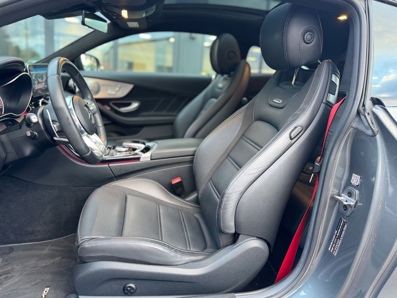 Fahrzeugabbildung Mercedes-Benz C63 AMG COUPE*PANORAMA*BURMESTER*FACELIFT*CARBON