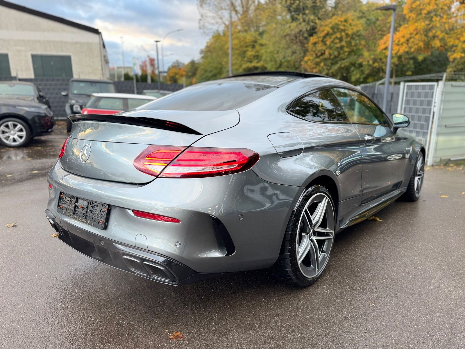 Fahrzeugabbildung Mercedes-Benz C63 AMG COUPE*PANORAMA*BURMESTER*FACELIFT*CARBON