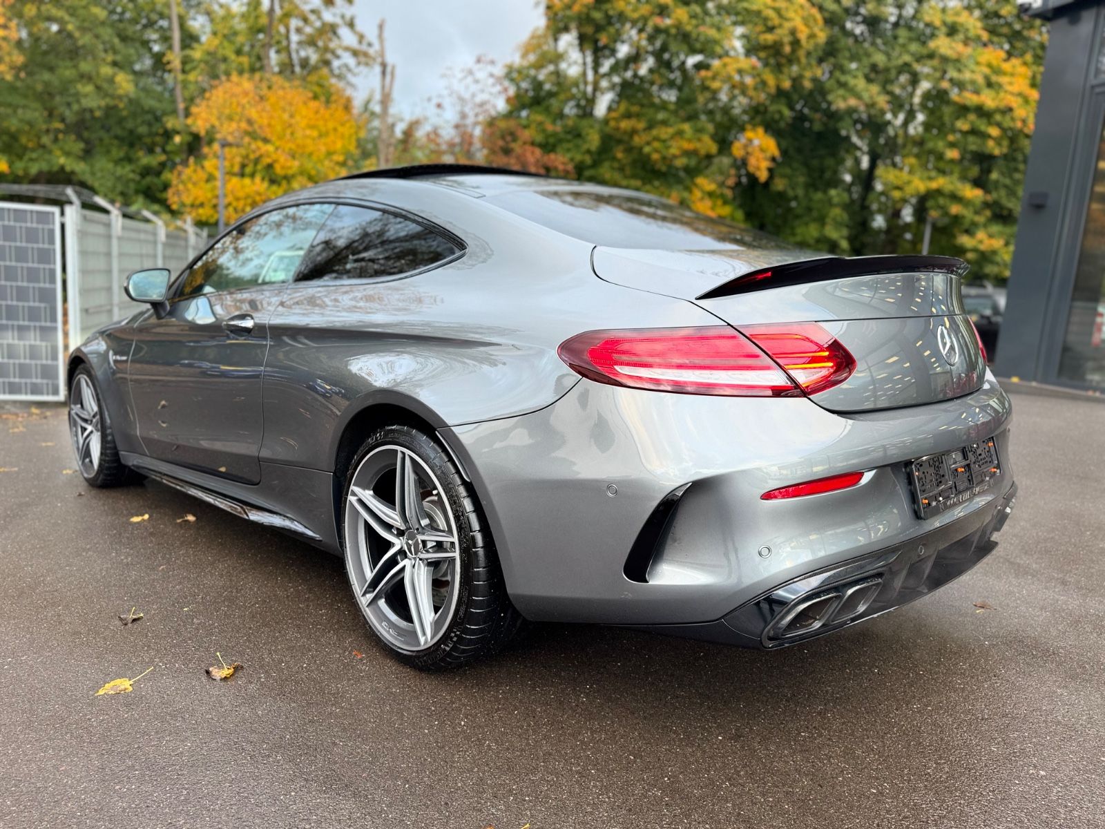 Fahrzeugabbildung Mercedes-Benz C63 AMG COUPE*PANORAMA*BURMESTER*FACELIFT*CARBON