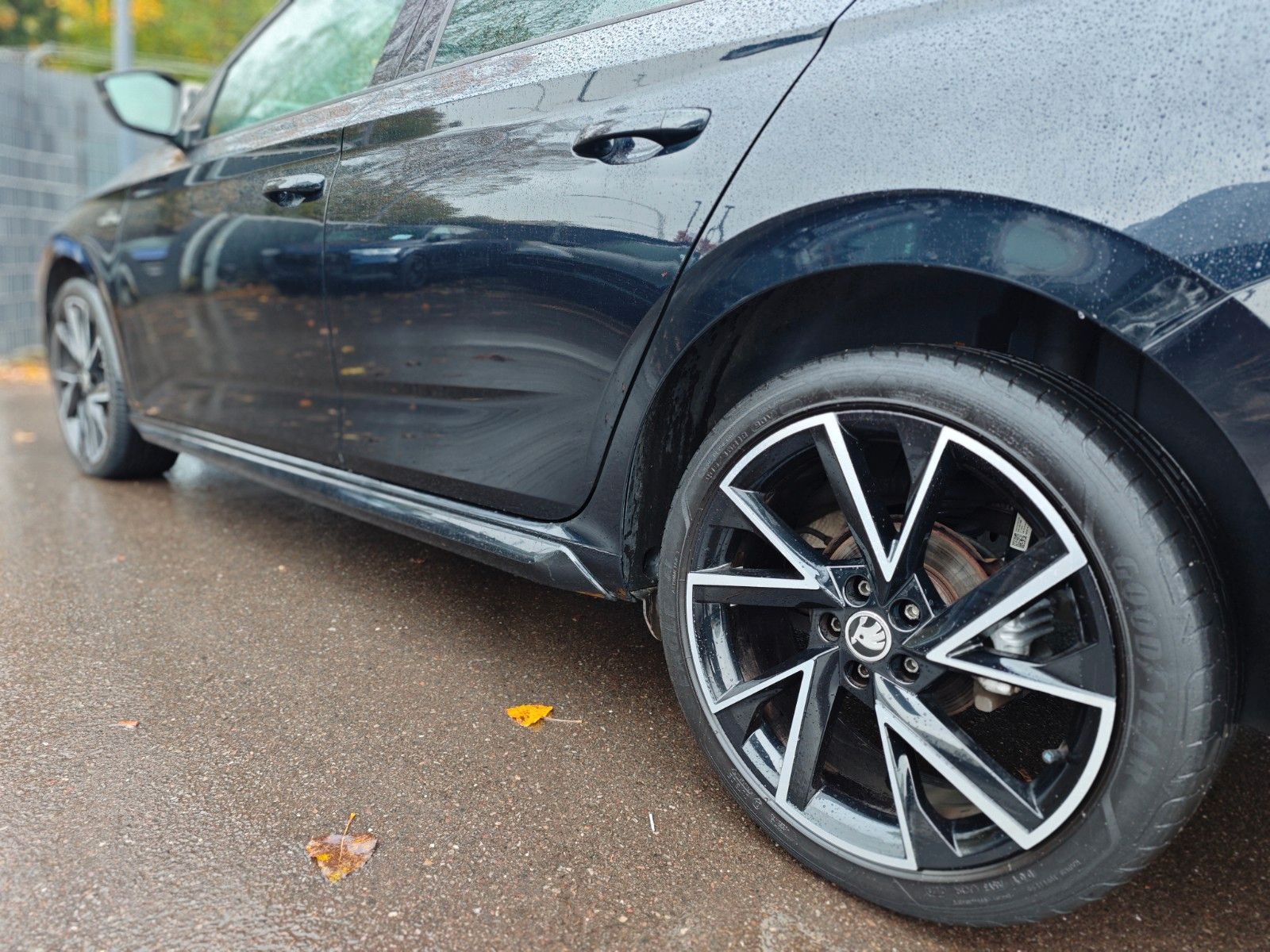 Fahrzeugabbildung SKODA SCALA MONTE CARLO*PANORAMA*APPLE CAR*KAMERA*NAVI