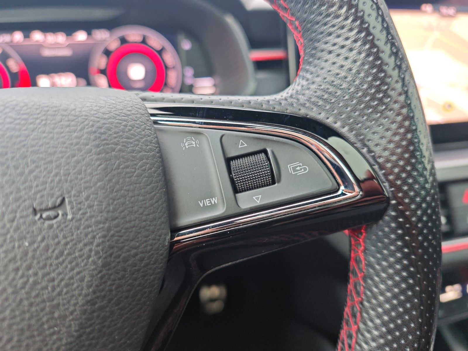 Fahrzeugabbildung SKODA SCALA MONTE CARLO*PANORAMA*APPLE CAR*KAMERA*NAVI