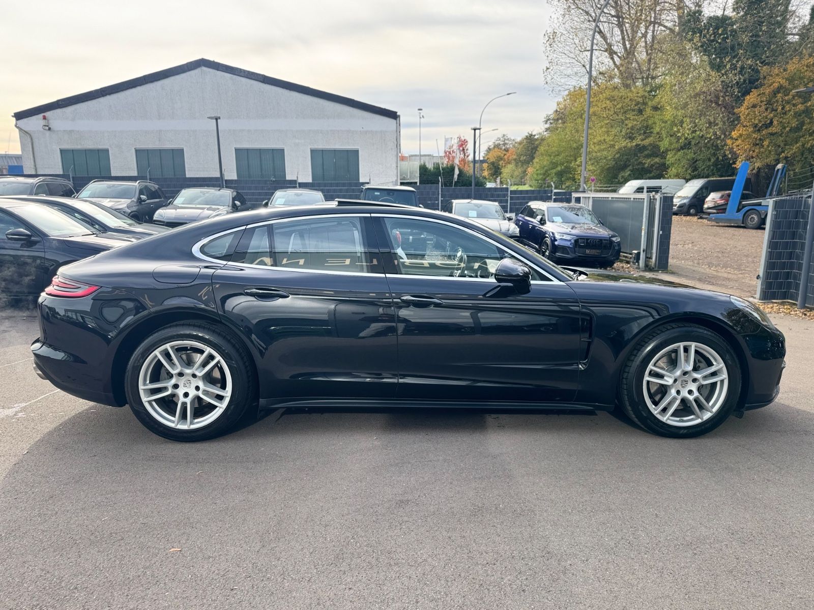 Fahrzeugabbildung Porsche PANAMERA 4S*BOSE*PANORAMA*ACC*MASSAGE*INNO-DRIVE