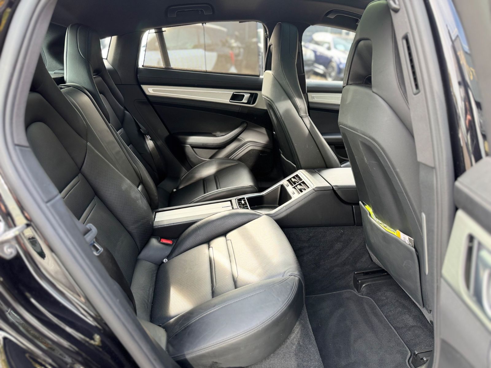 Fahrzeugabbildung Porsche PANAMERA 4S*BOSE*PANORAMA*ACC*MASSAGE*INNO-DRIVE
