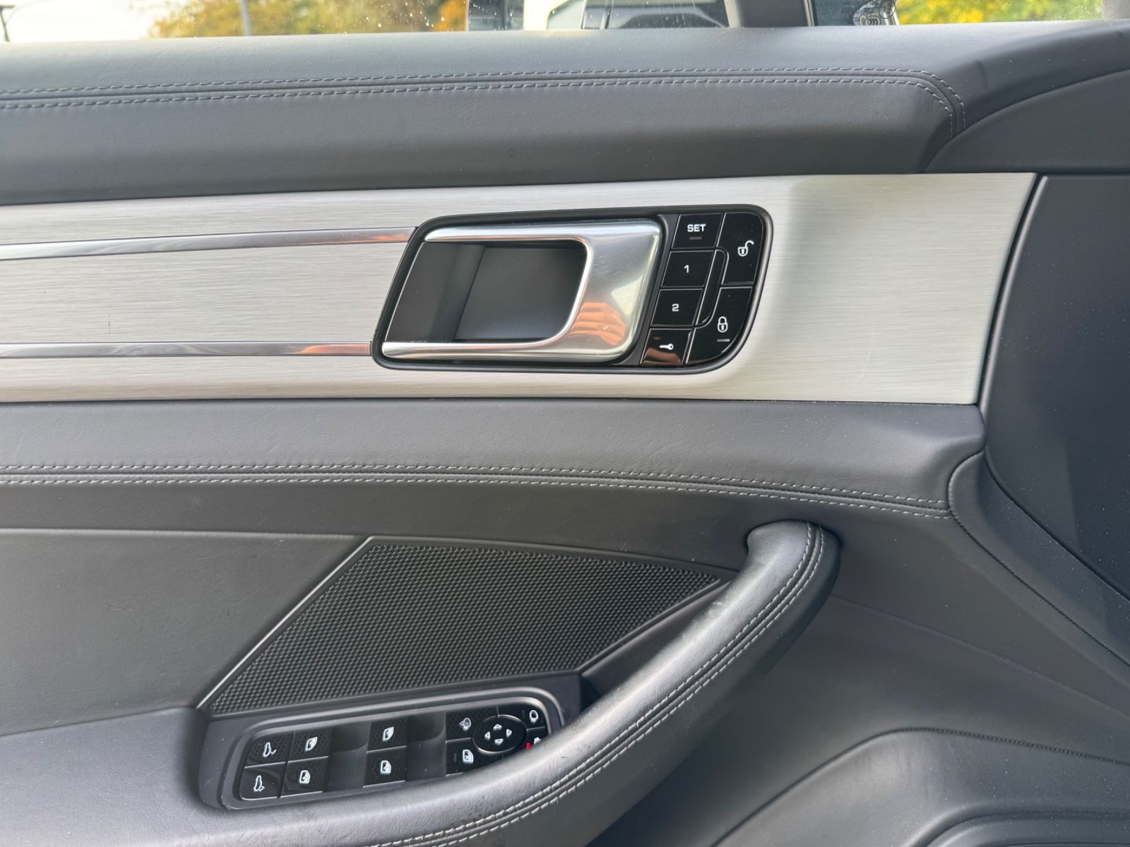 Fahrzeugabbildung Porsche PANAMERA 4S*BOSE*PANORAMA*ACC*MASSAGE*INNO-DRIVE