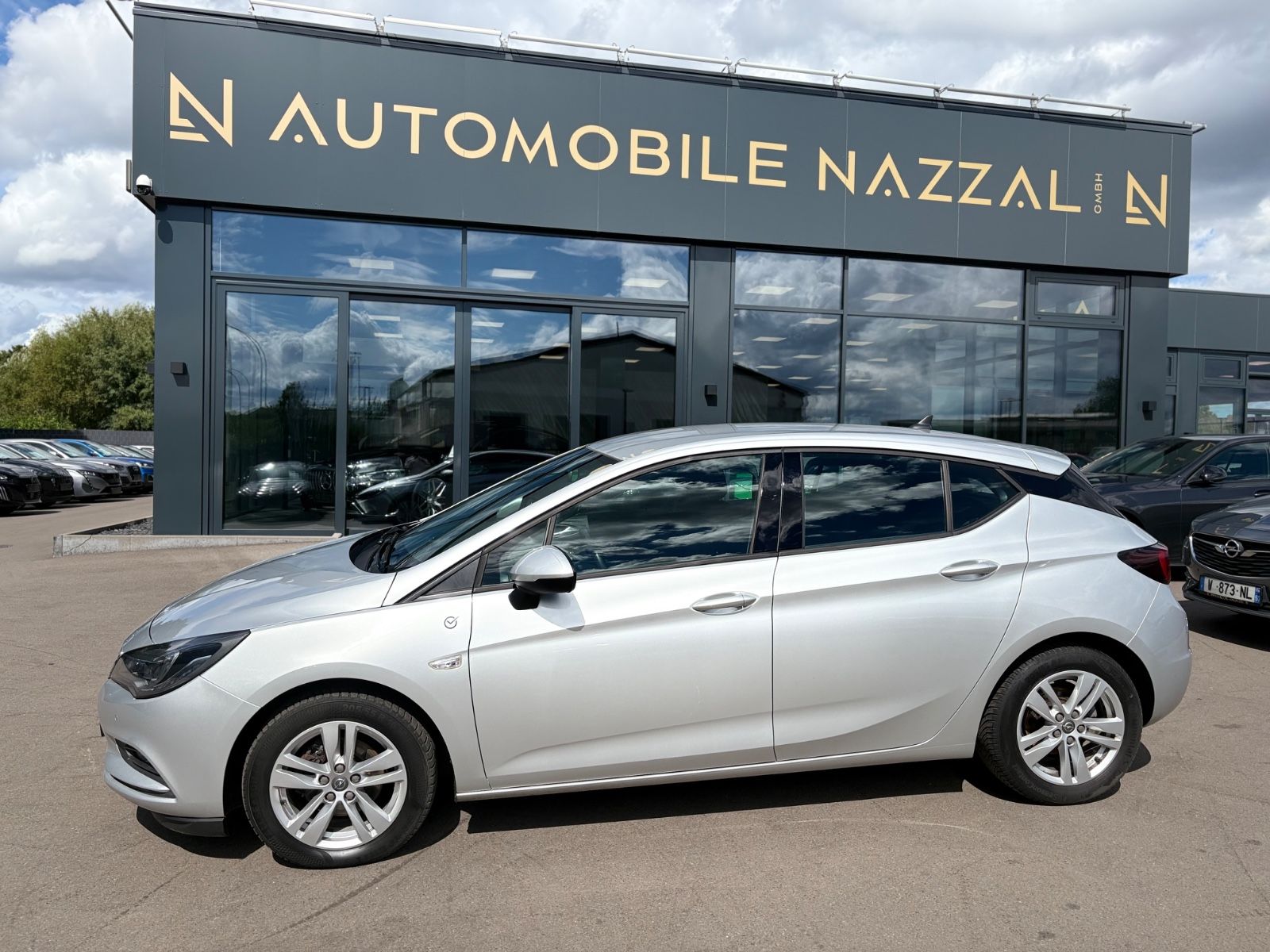 Fahrzeugabbildung Opel ASTRA K LIM*DYNAMIC*VOLL-LED*PDC*ERGO SITZE*TOP