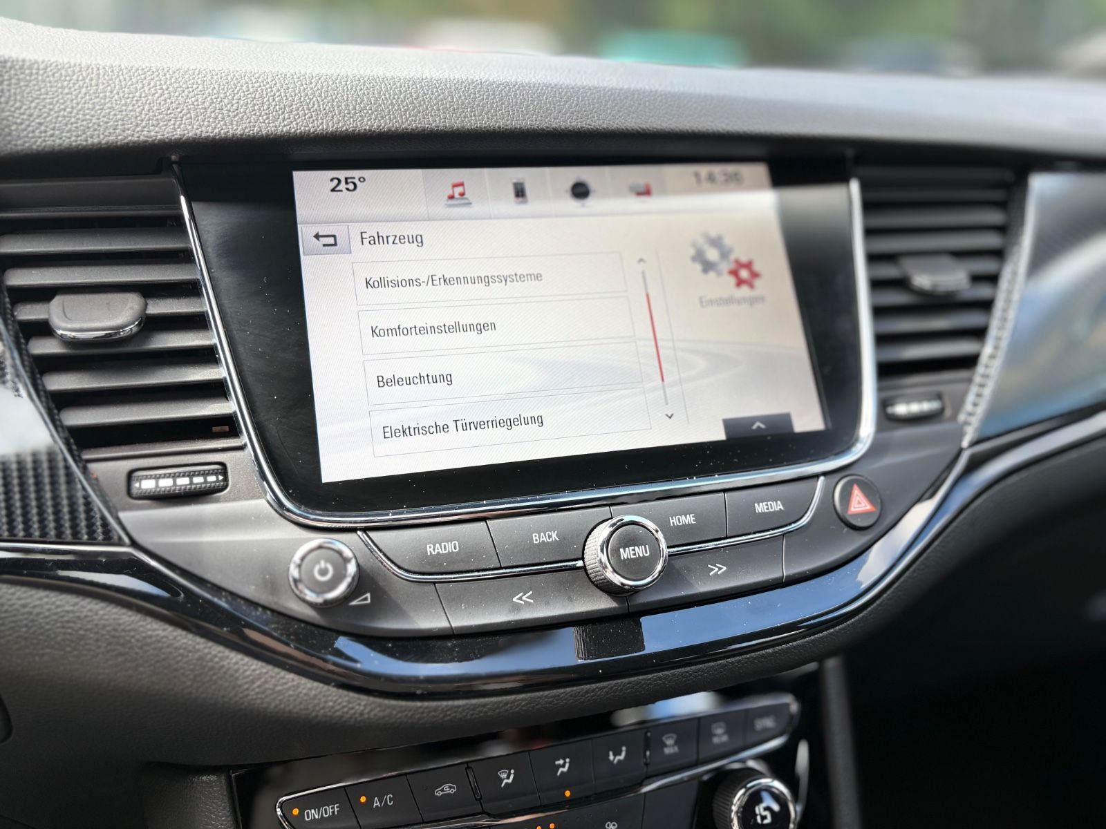 Fahrzeugabbildung Opel ASTRA K LIM*DYNAMIC*VOLL-LED*PDC*ERGO SITZE*TOP