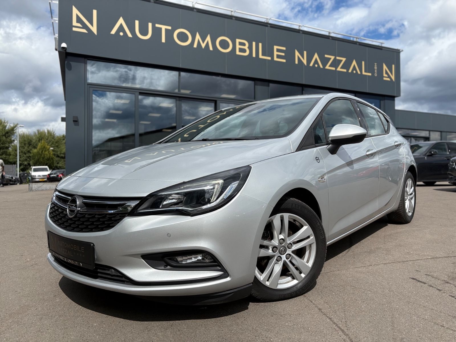 Fahrzeugabbildung Opel ASTRA K LIM*DYNAMIC*VOLL-LED*PDC*ERGO SITZE*TOP