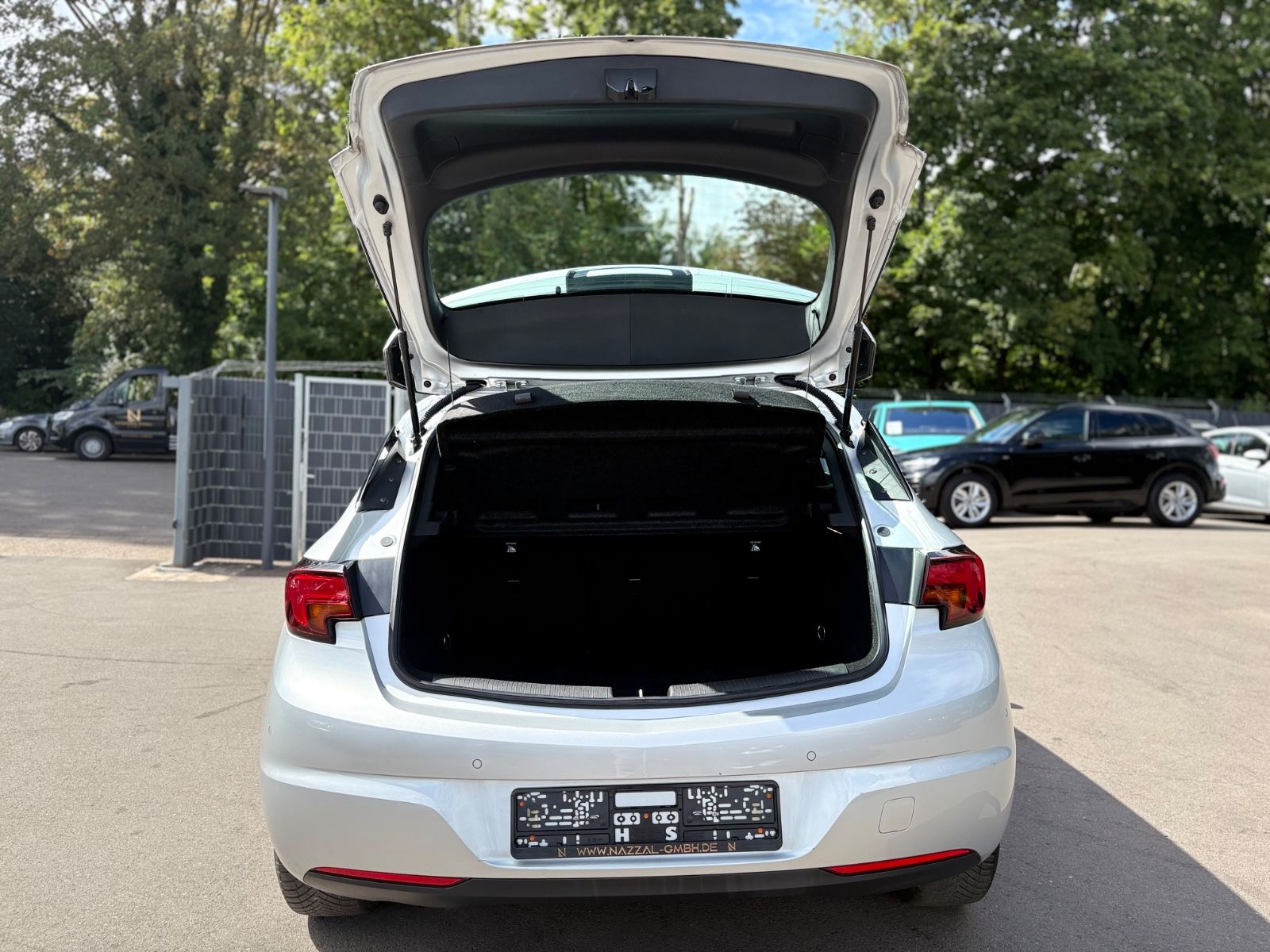 Fahrzeugabbildung Opel ASTRA K LIM*DYNAMIC*VOLL-LED*PDC*ERGO SITZE*TOP