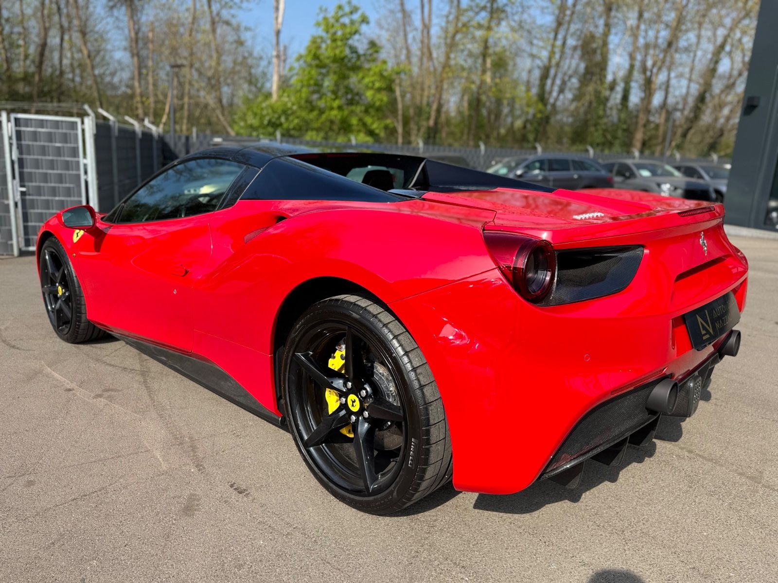 Fahrzeugabbildung Ferrari 488 SPIDER*RACING SEATS*CARBON*JBL*KAMERA*LIFT*
