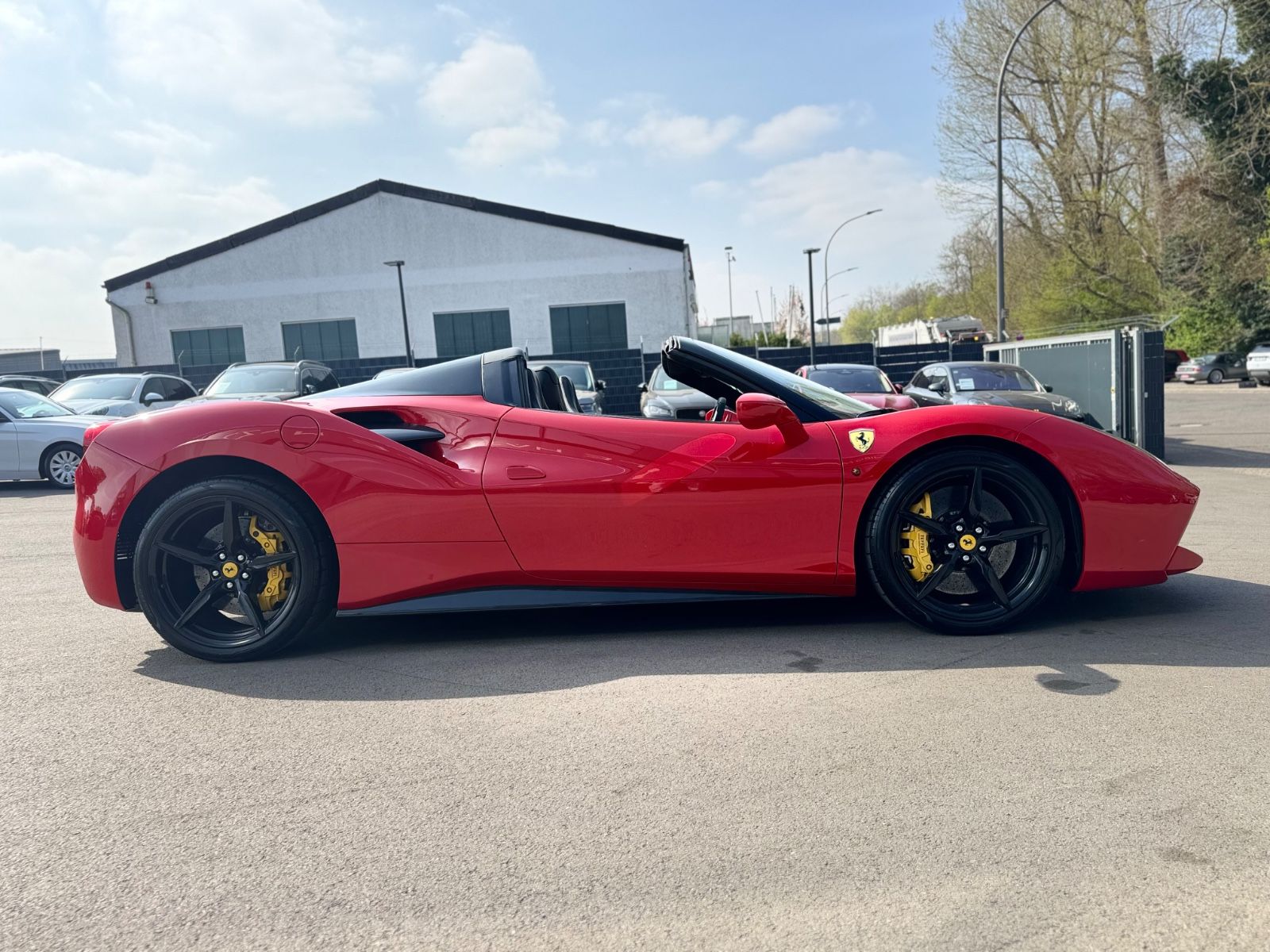 Fahrzeugabbildung Ferrari 488 SPIDER*RACING SEATS*CARBON*JBL*KAMERA*LIFT*