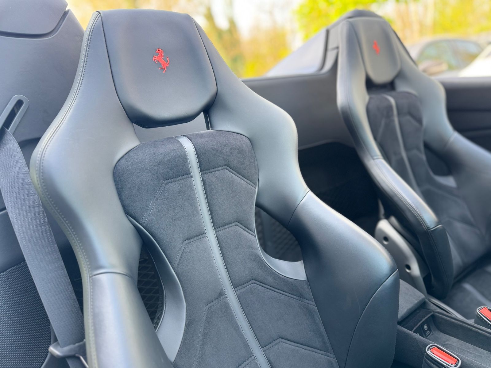 Fahrzeugabbildung Ferrari 488 SPIDER*RACING SEATS*CARBON*JBL*KAMERA*LIFT*