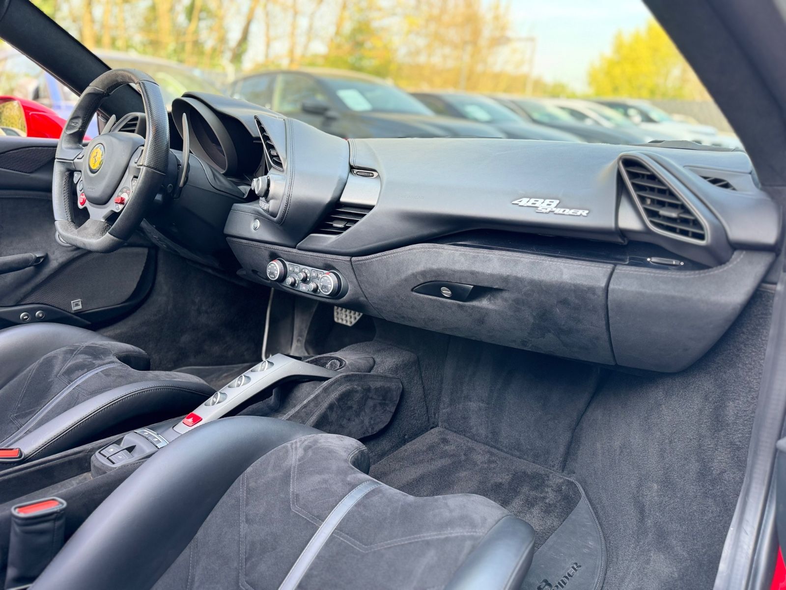 Fahrzeugabbildung Ferrari 488 SPIDER*RACING SEATS*CARBON*JBL*KAMERA*LIFT*
