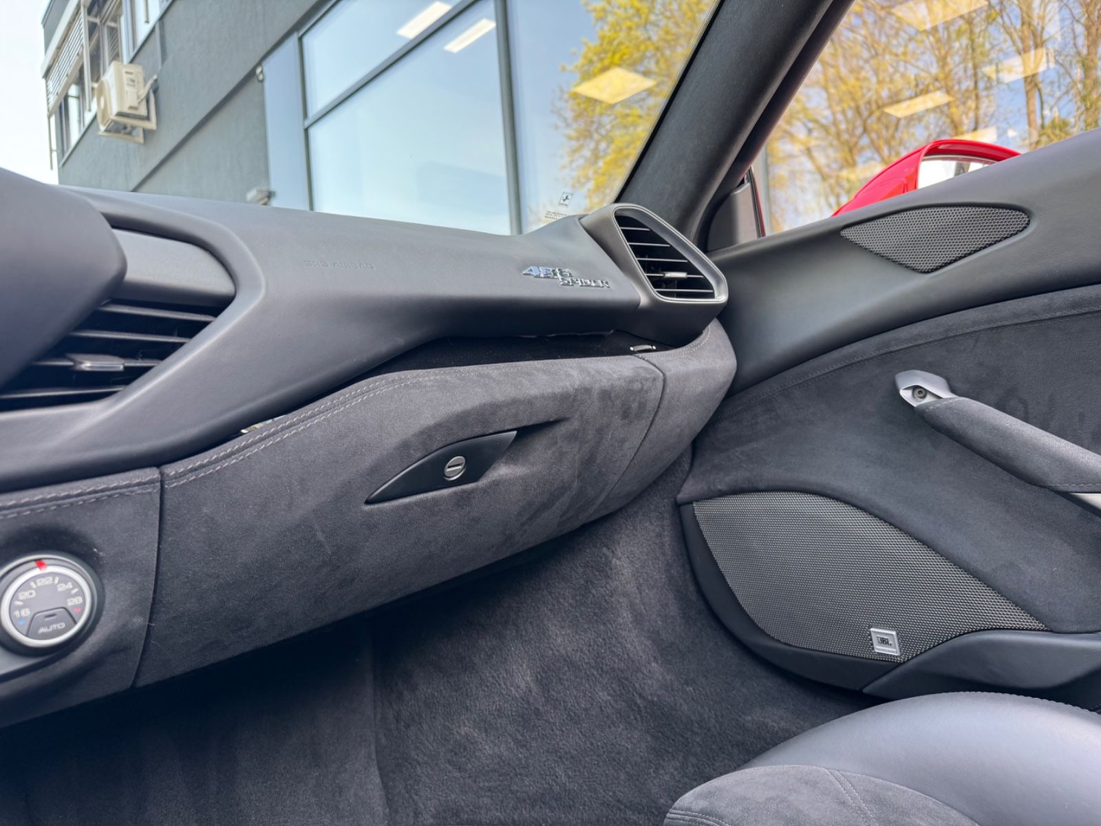 Fahrzeugabbildung Ferrari 488 SPIDER*RACING SEATS*CARBON*JBL*KAMERA*LIFT*