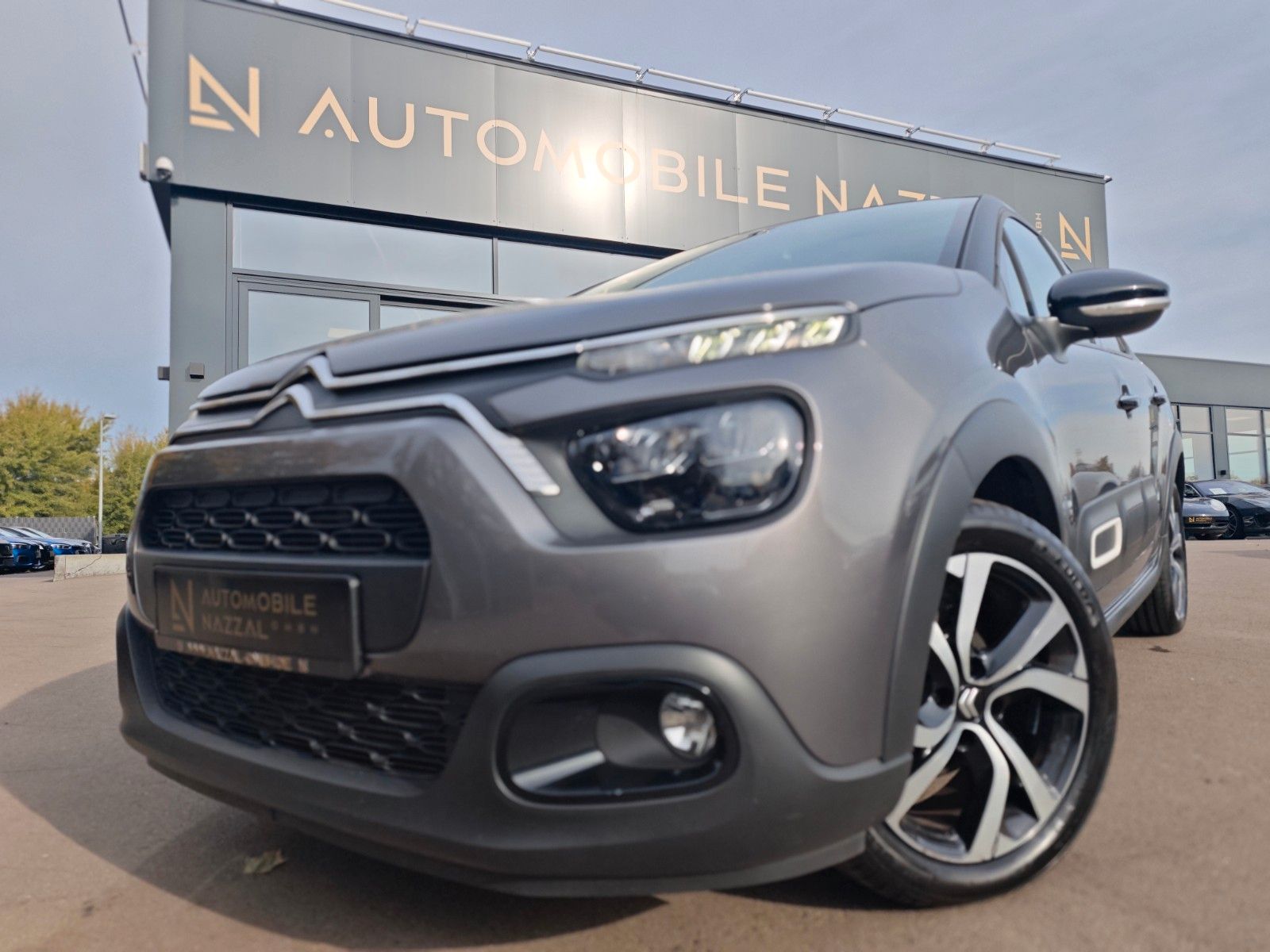Fahrzeugabbildung Citroën C3 SHINE*APPLE CAR*KLIMAAUTO.*NAVI*KAMERA*