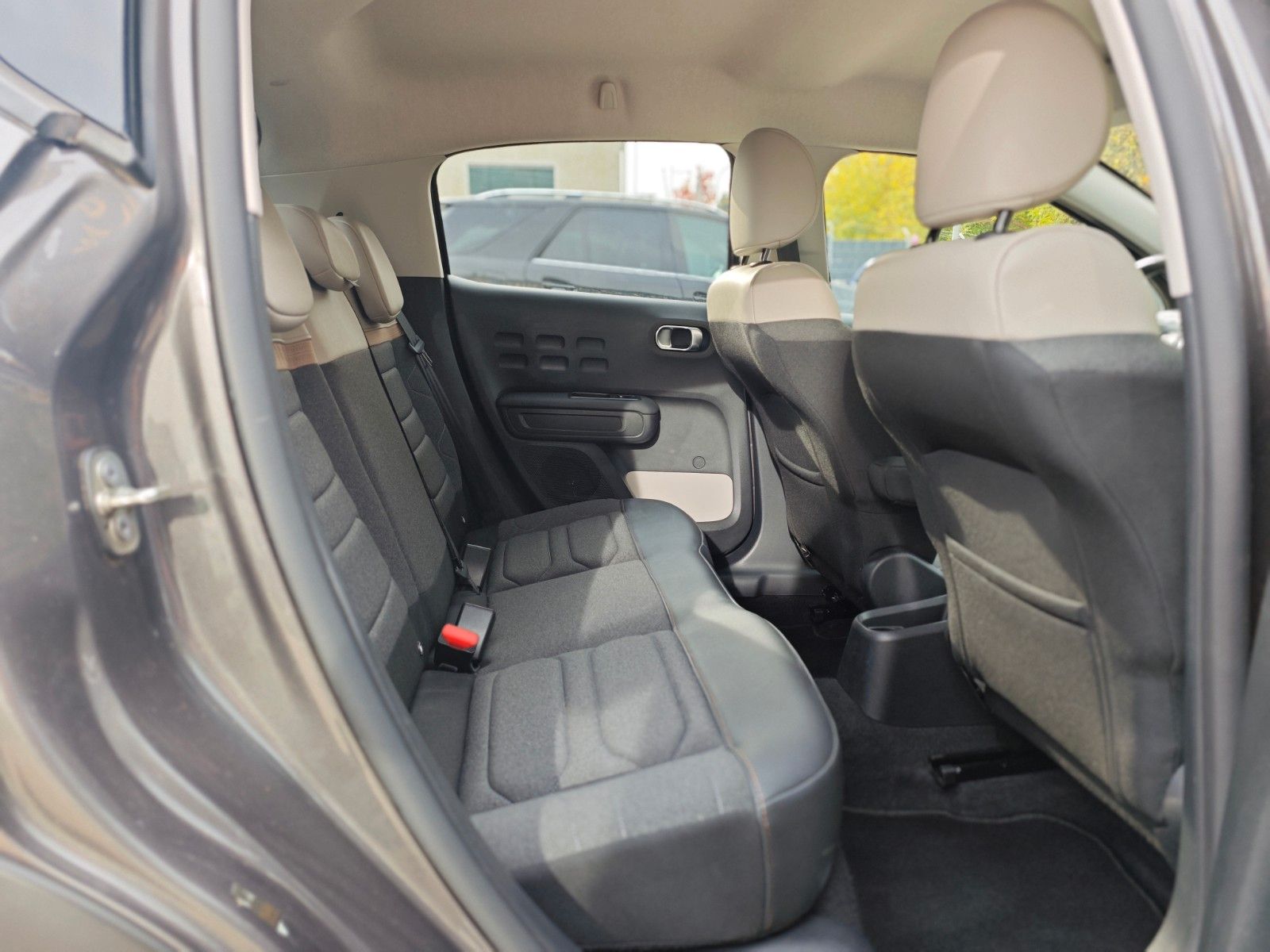 Fahrzeugabbildung Citroën C3 SHINE*APPLE CAR*KLIMAAUTO.*NAVI*KAMERA*