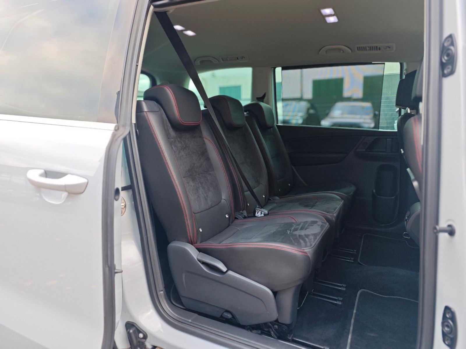 Fahrzeugabbildung SEAT ALHAMBRA FR-LINE 7.SITZER*2xSCHIEBETÜREN*1.HAND*