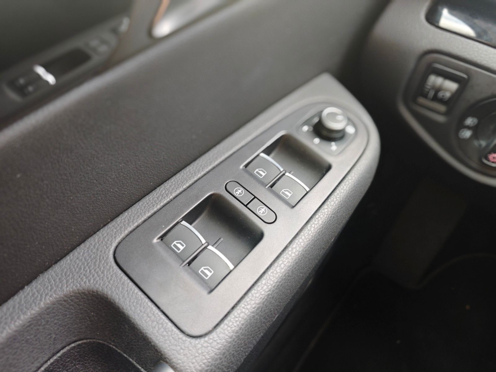 Fahrzeugabbildung SEAT ALHAMBRA FR-LINE 7.SITZER*2xSCHIEBETÜREN*1.HAND*