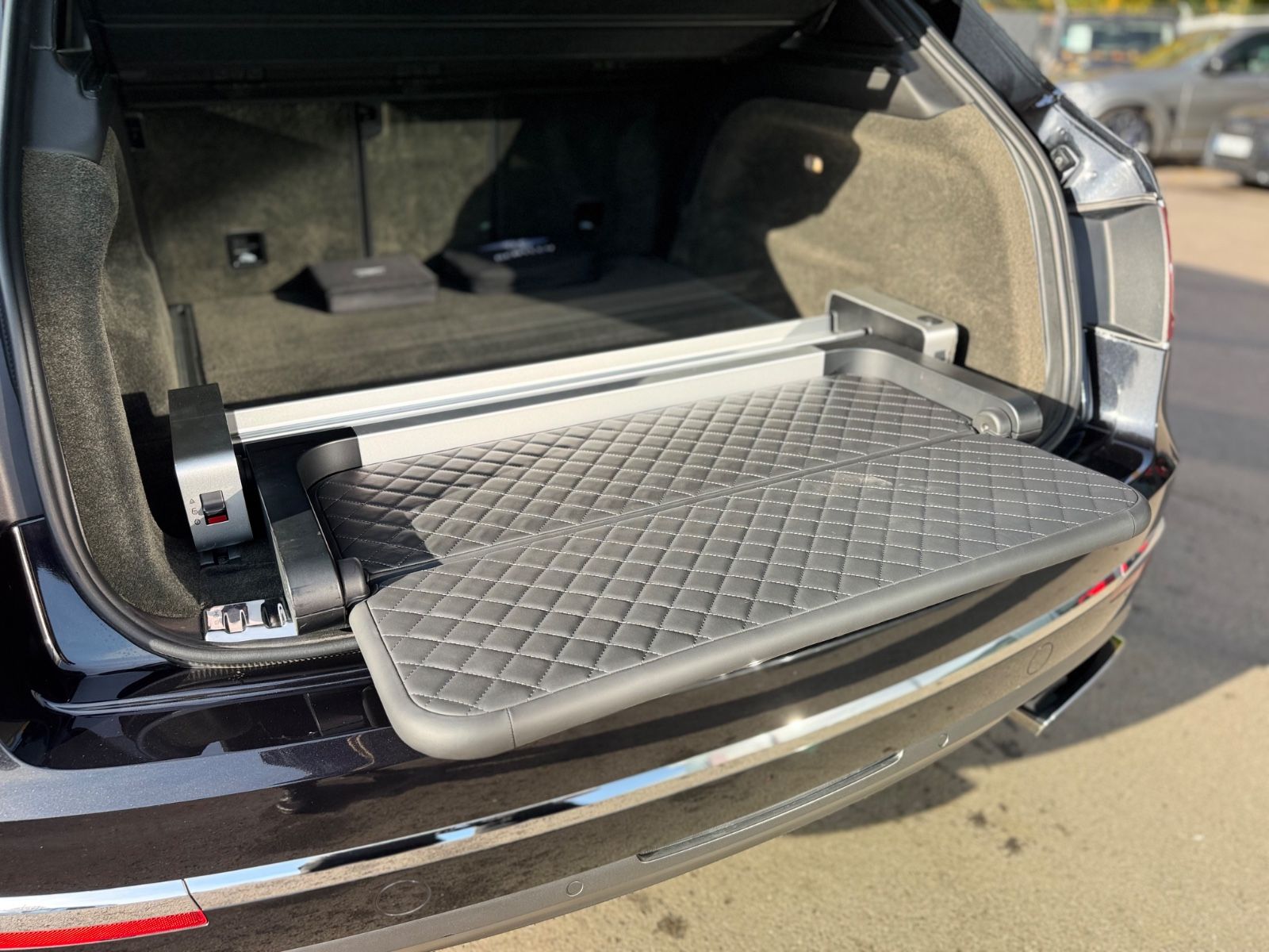 Fahrzeugabbildung Bentley BENTAYGA 6.0 W12 4WD MULLINER*PANORAMA*22.ZOLL*