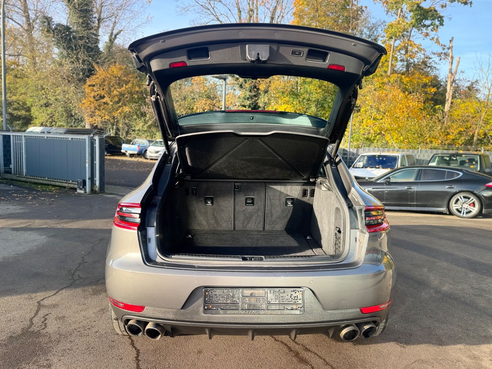 Fahrzeugabbildung Porsche MACAN S*AUT.*NAVI*PANORAMA*21.ZOLL*BI-XENON*