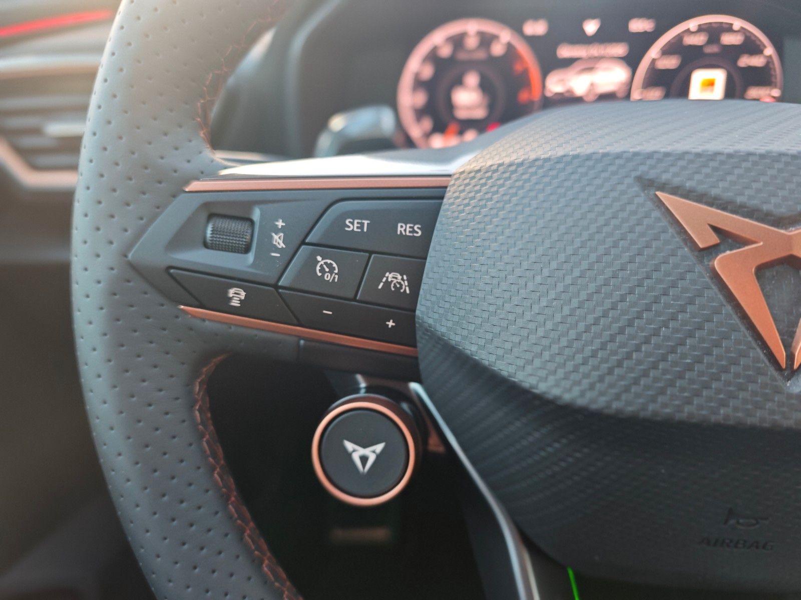 Fahrzeugabbildung CUPRA FORMENTOR*ACC*LED*VIRTUAL*CARPLAY*KAMERA*