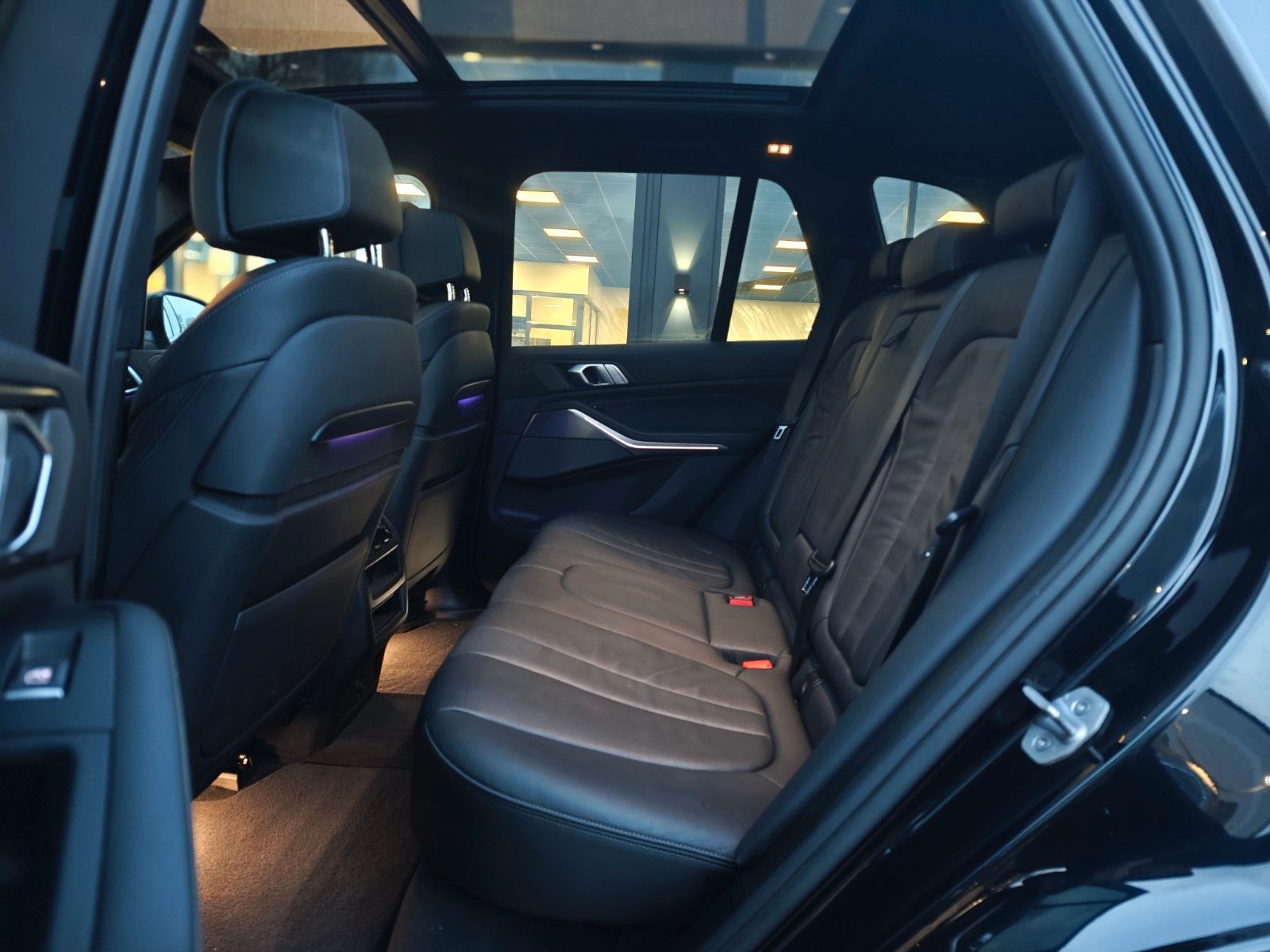 Fahrzeugabbildung BMW X5 xDrive 30 d M SPORT/NIGHT-VIS/PANO/21.Z/HARMA