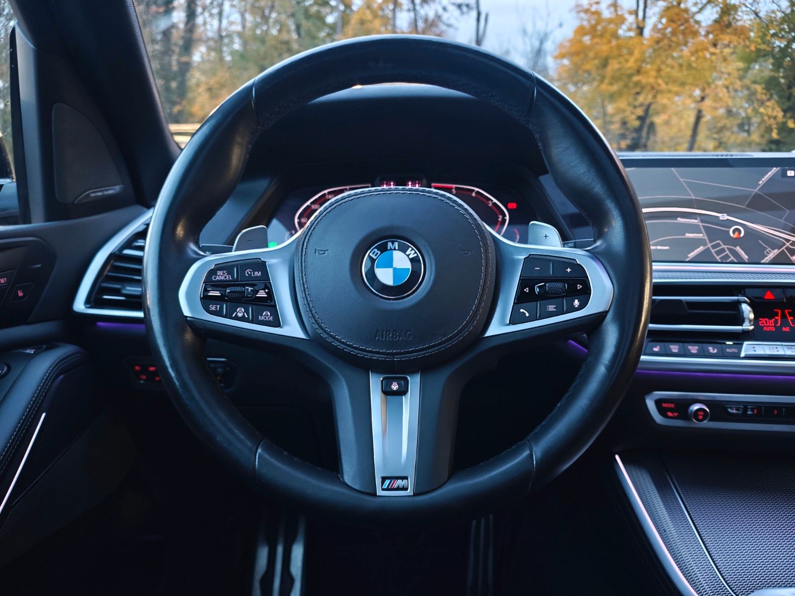 Fahrzeugabbildung BMW X5 xDrive 30 d M SPORT/NIGHT-VIS/PANO/21.Z/HARMA