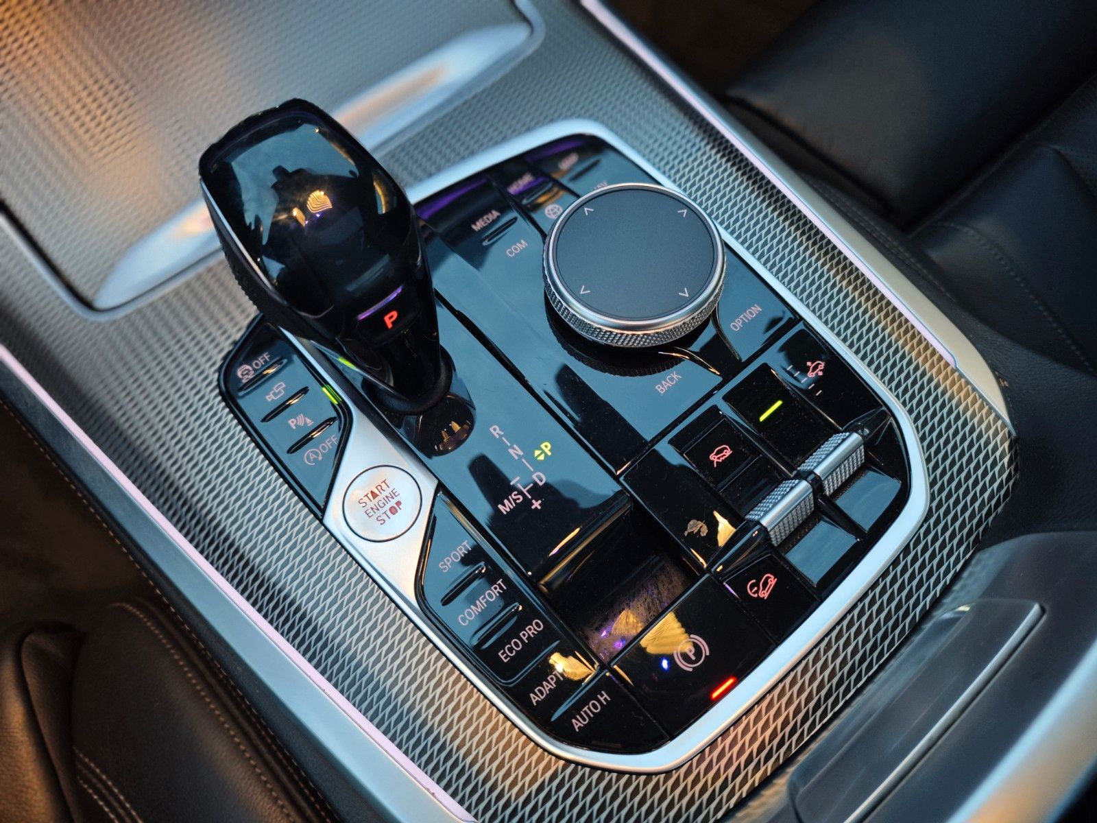 Fahrzeugabbildung BMW X5 xDrive 30 d M SPORT/NIGHT-VIS/PANO/21.Z/HARMA