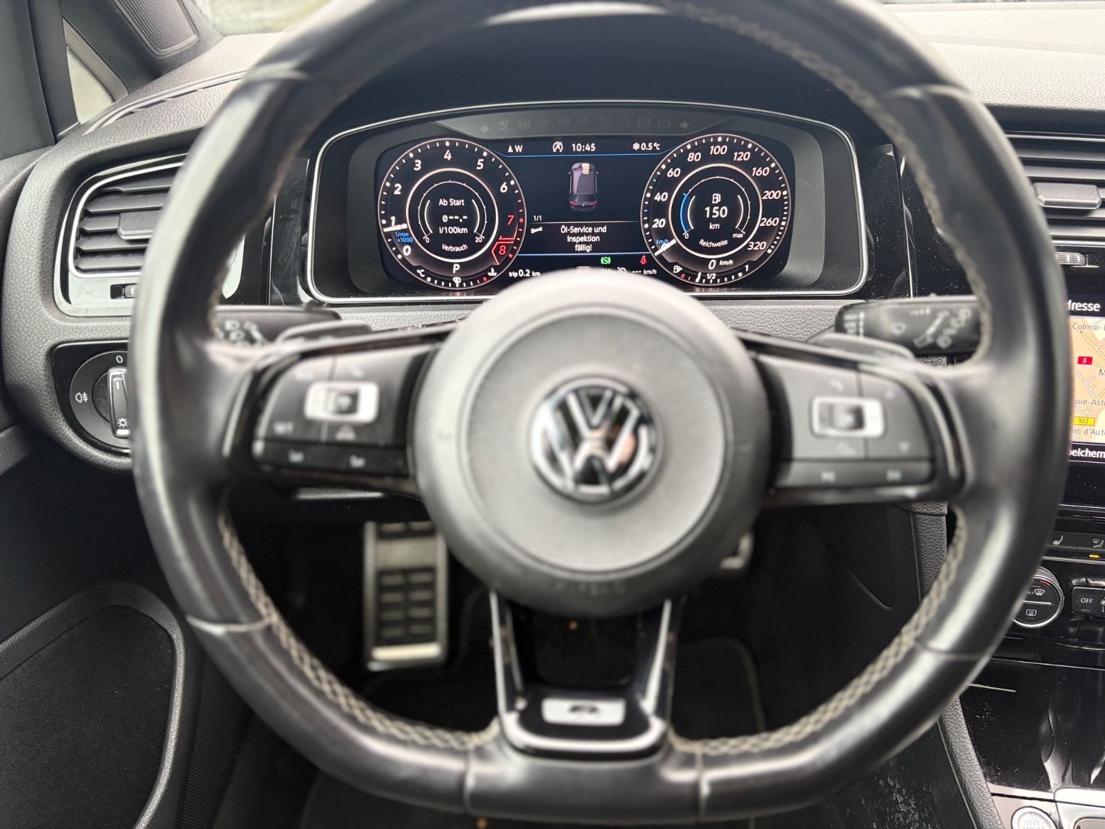 Fahrzeugabbildung Volkswagen Golf VII LIM R 4MOTION*SONDERLACK*VOLL-LED*AUT*