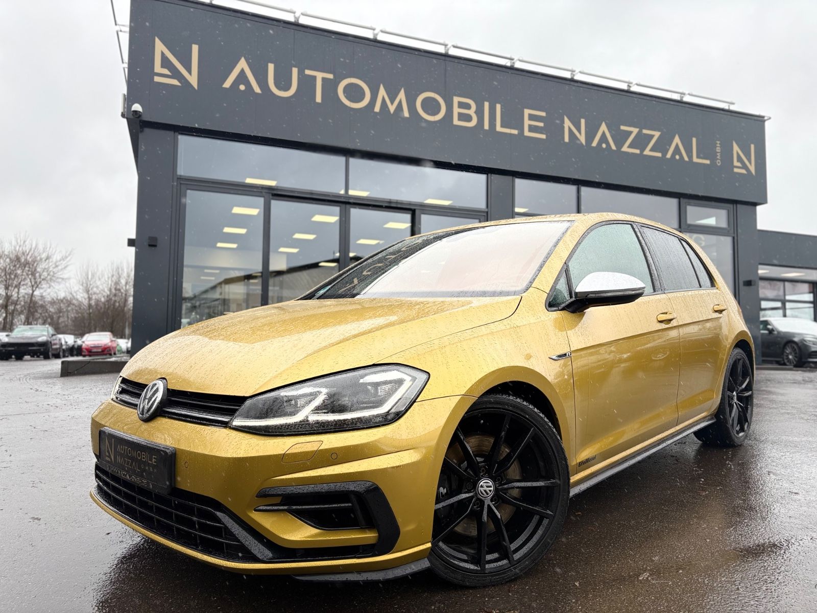 Fahrzeugabbildung Volkswagen Golf VII LIM R 4MOTION*SONDERLACK*VOLL-LED*AUT*