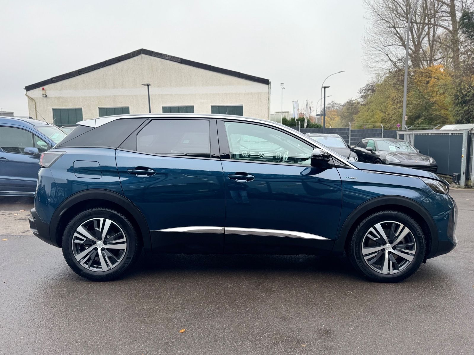 Fahrzeugabbildung Peugeot 3008 HYBRID 225 ALLURE*FACELIFT*VOLL-LED*KAMERA*