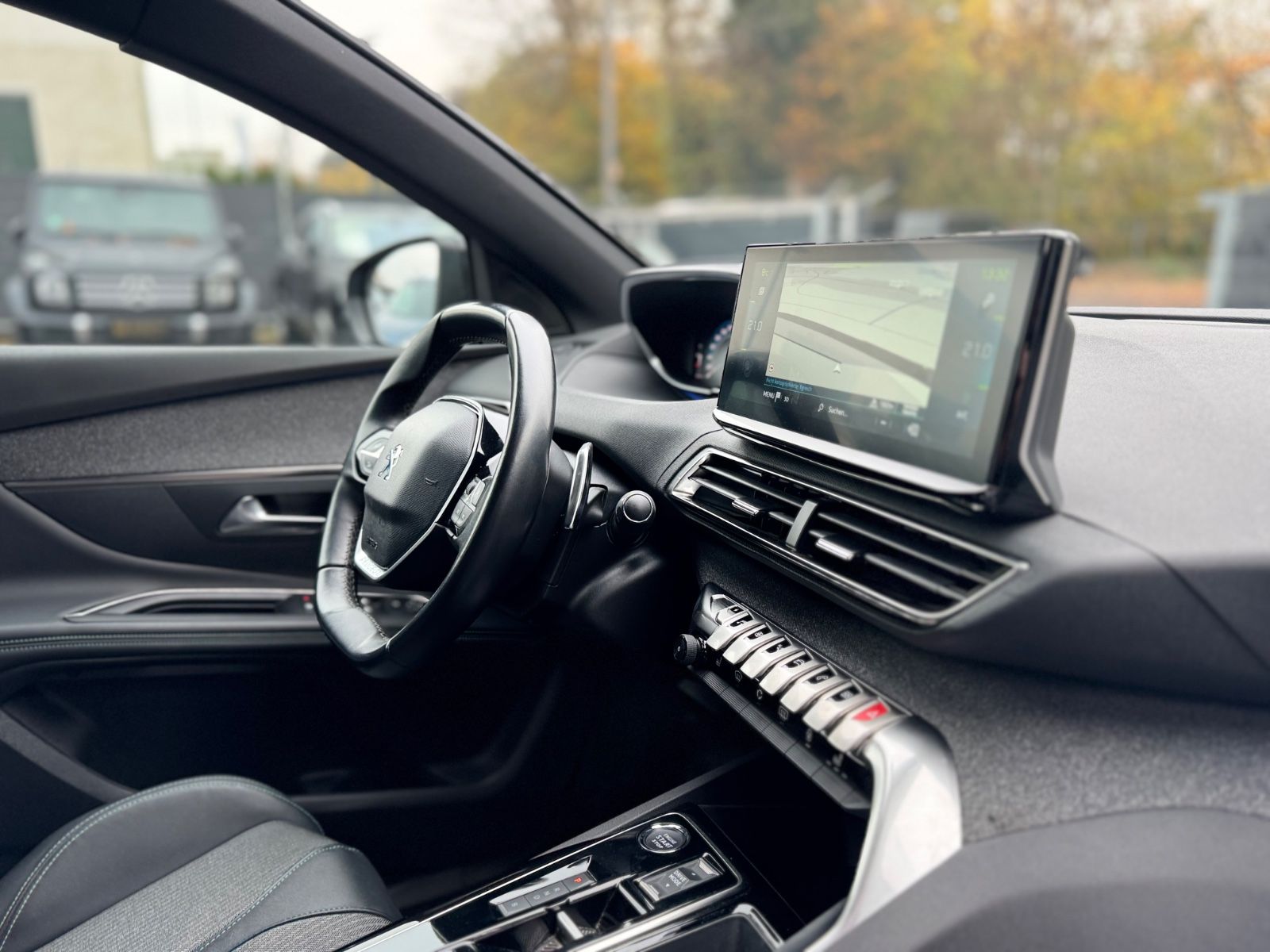 Fahrzeugabbildung Peugeot 3008 HYBRID 225 ALLURE*FACELIFT*VOLL-LED*KAMERA*