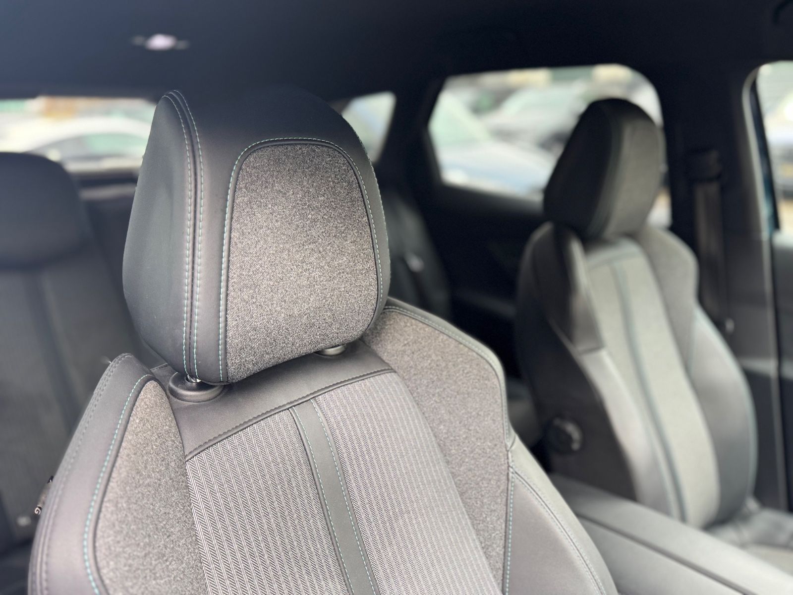 Fahrzeugabbildung Peugeot 3008 HYBRID 225 ALLURE*FACELIFT*VOLL-LED*KAMERA*