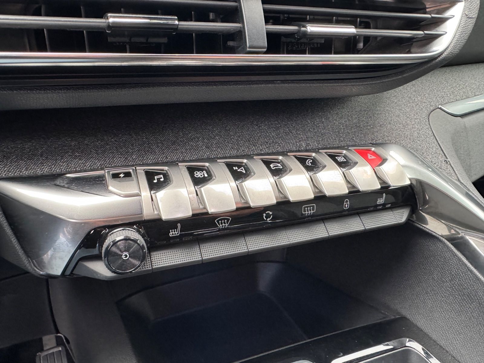 Fahrzeugabbildung Peugeot 3008 HYBRID 225 ALLURE*FACELIFT*VOLL-LED*KAMERA*