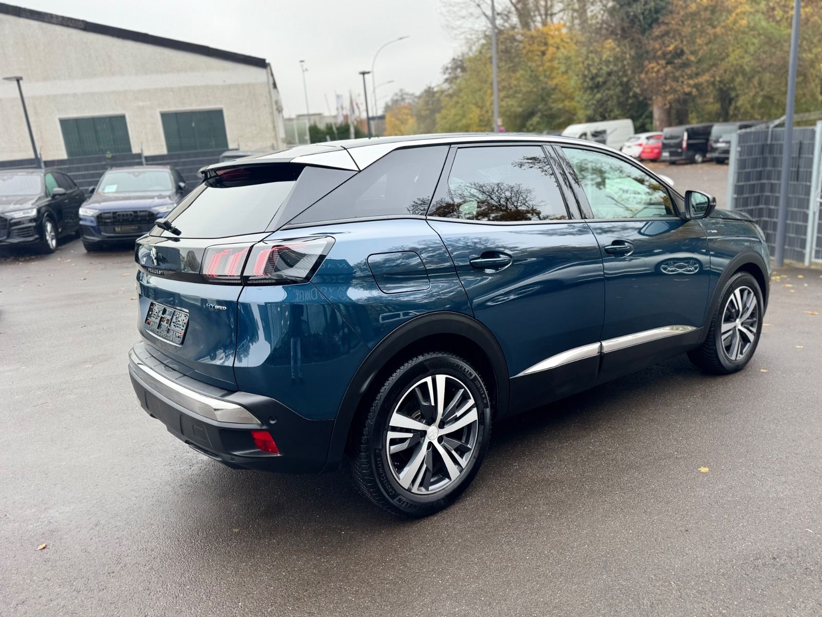 Fahrzeugabbildung Peugeot 3008 HYBRID 225 ALLURE*FACELIFT*VOLL-LED*KAMERA*