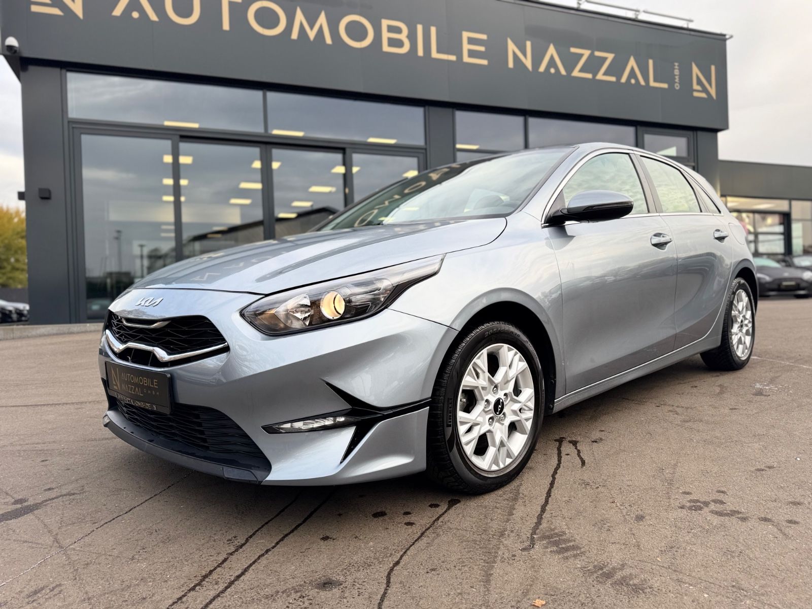 Fahrzeugabbildung Kia CEED LIM*ASSIST PACK*KAMERA*SPORTSITZE*1HD