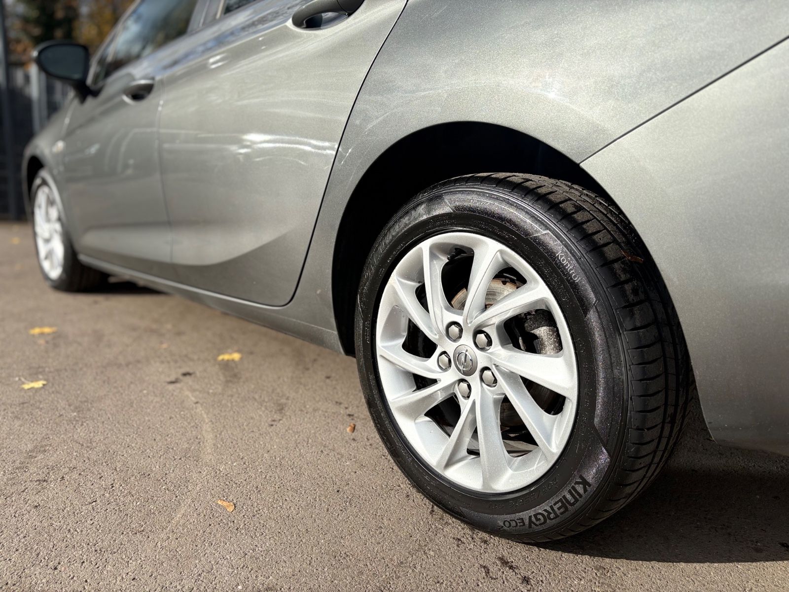 Fahrzeugabbildung Opel ASTRA K SPORTS TOURER EDITION*AUT*PDC*NAVI*1.HD*