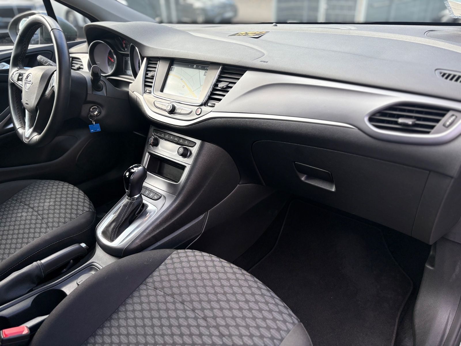 Fahrzeugabbildung Opel ASTRA K SPORTS TOURER EDITION*AUT*PDC*NAVI*1.HD*