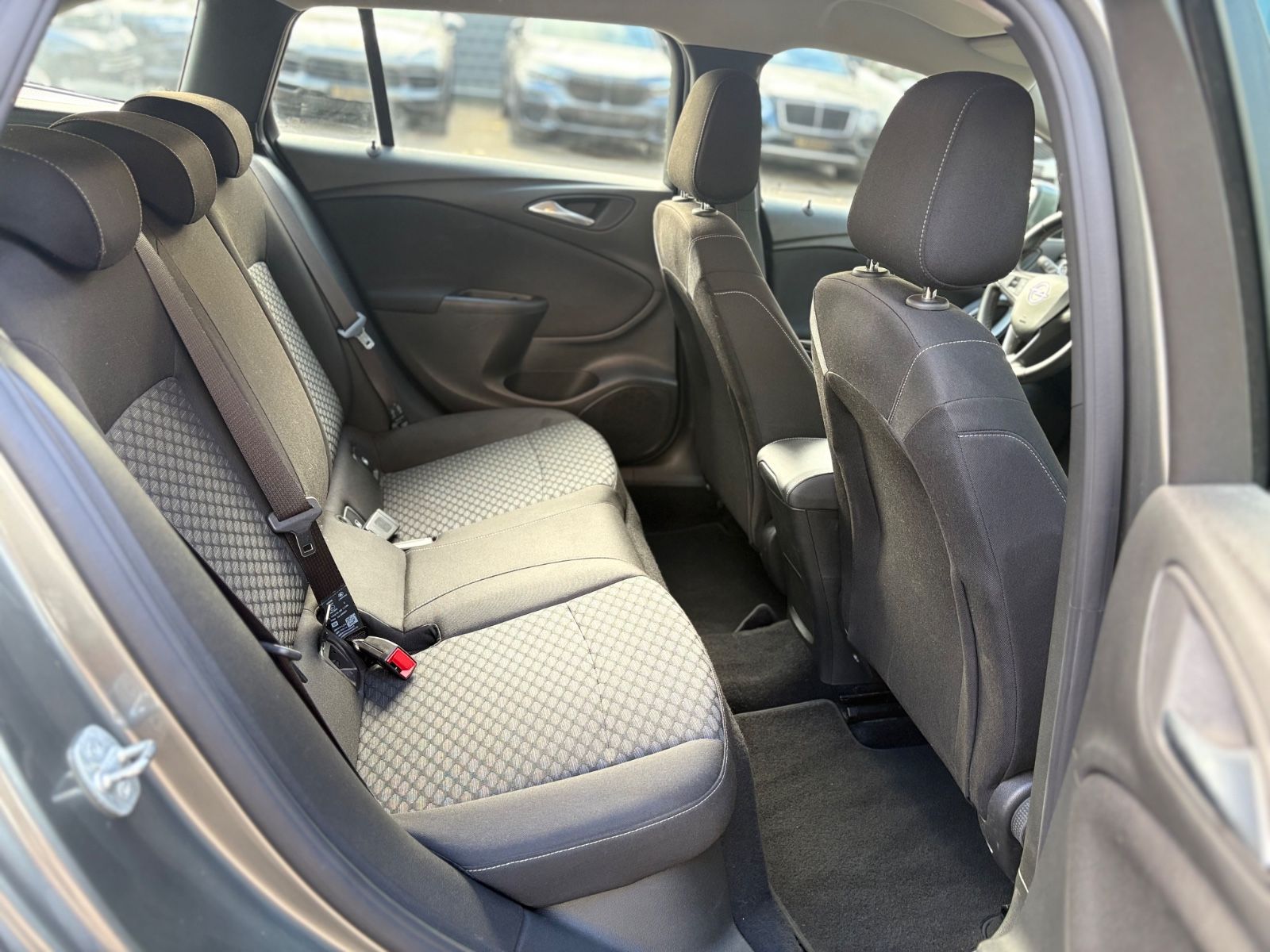 Fahrzeugabbildung Opel ASTRA K SPORTS TOURER EDITION*AUT*PDC*NAVI*1.HD*