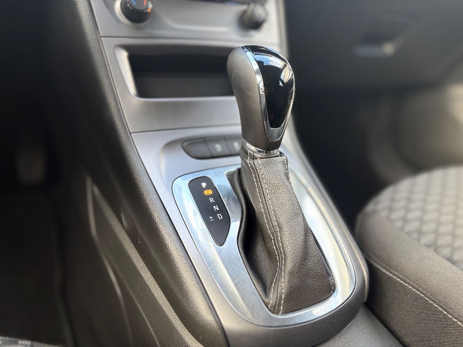 Fahrzeugabbildung Opel ASTRA K SPORTS TOURER EDITION*AUT*PDC*NAVI*1.HD*