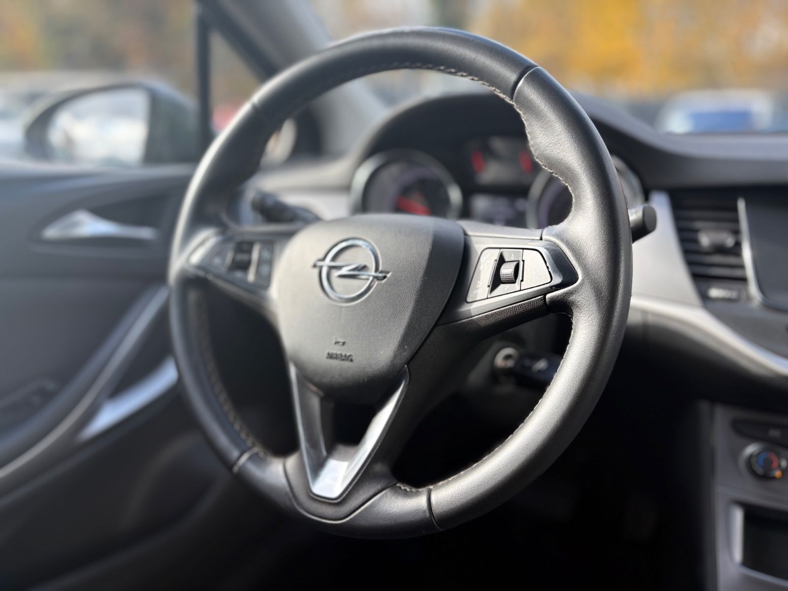 Fahrzeugabbildung Opel ASTRA K SPORTS TOURER EDITION*AUT*PDC*NAVI*1.HD*