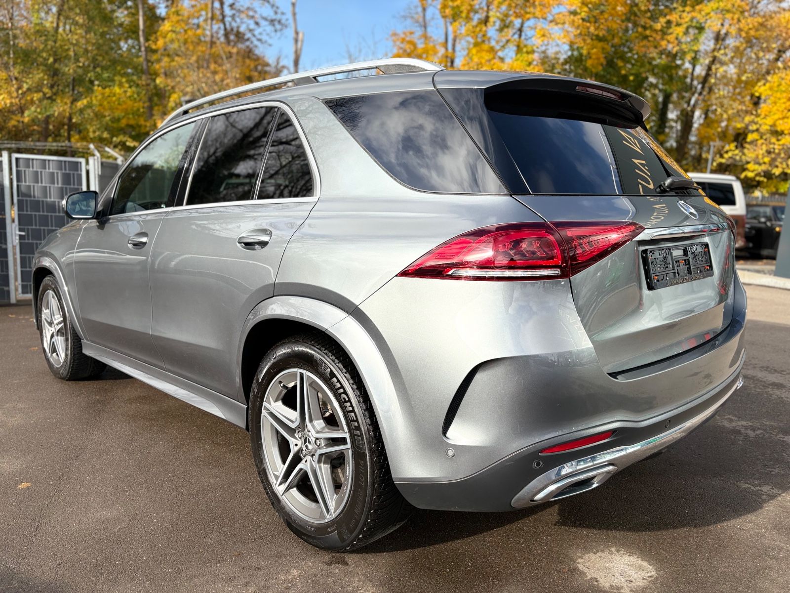 Fahrzeugabbildung Mercedes-Benz GLE 450 4M AMG-LINE*AIRMATIC*EL.AHK*DISTRONIC*